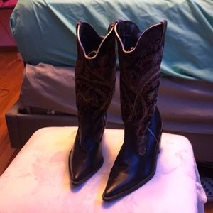 Women’s western boots